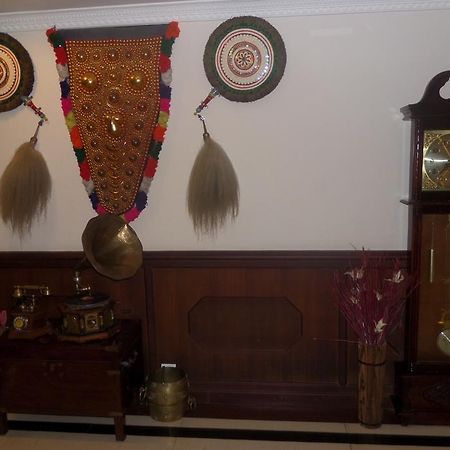 Hotel Elegance Kāladi Zewnętrze zdjęcie