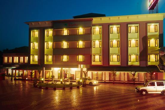 Hotel Elegance Kāladi Zewnętrze zdjęcie
