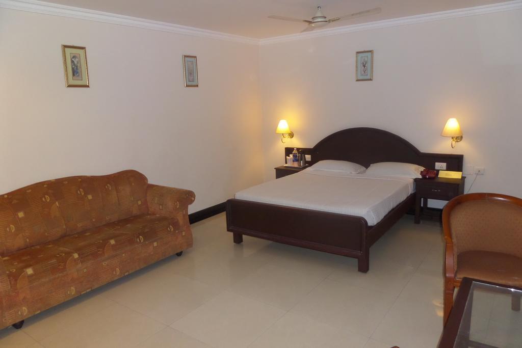 Hotel Elegance Kāladi Pokój zdjęcie
