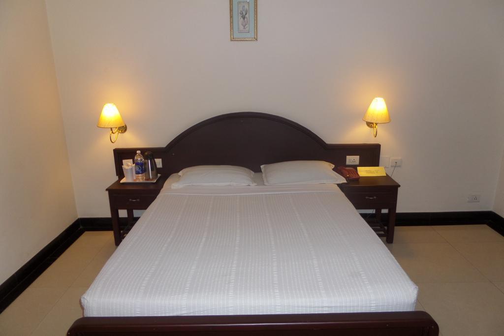 Hotel Elegance Kāladi Pokój zdjęcie