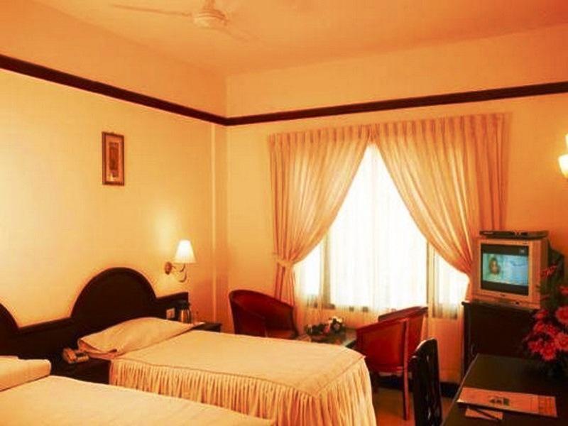 Hotel Elegance Kāladi Zewnętrze zdjęcie