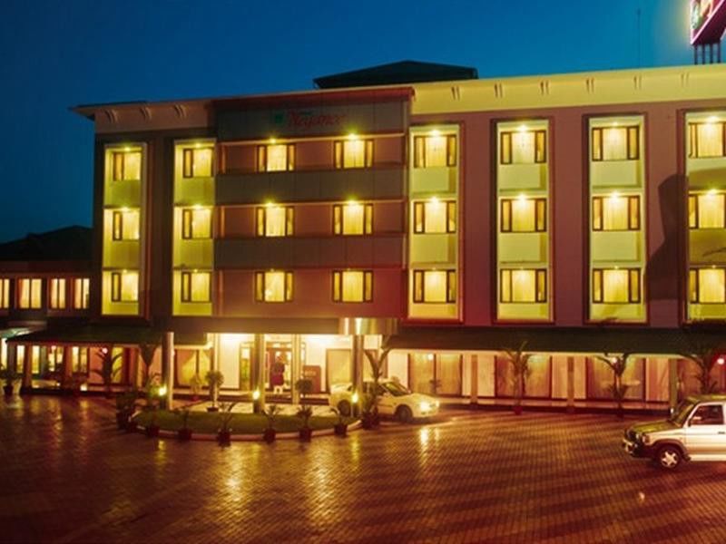 Hotel Elegance Kāladi Zewnętrze zdjęcie